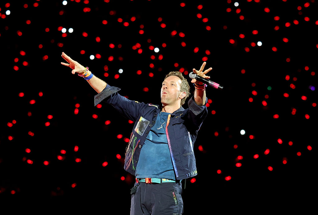 astronomer-ceo-resigns-following-coldplay-concert-scandal